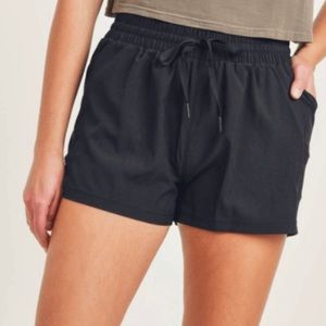 Drawstring Pocket Athleisure Shorts